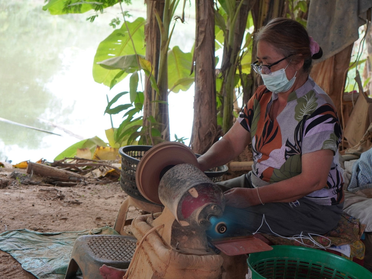 Teak vs Bamboo Cooking Utensils: Which Is Better? - Willow Tree Decor
