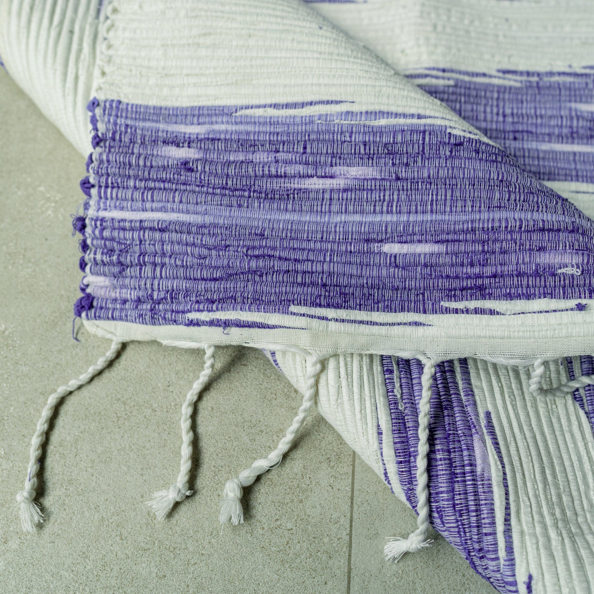 Hand - Woven Blue Wash Large Rug (100x150cm) - Willow Tree DecorSF153